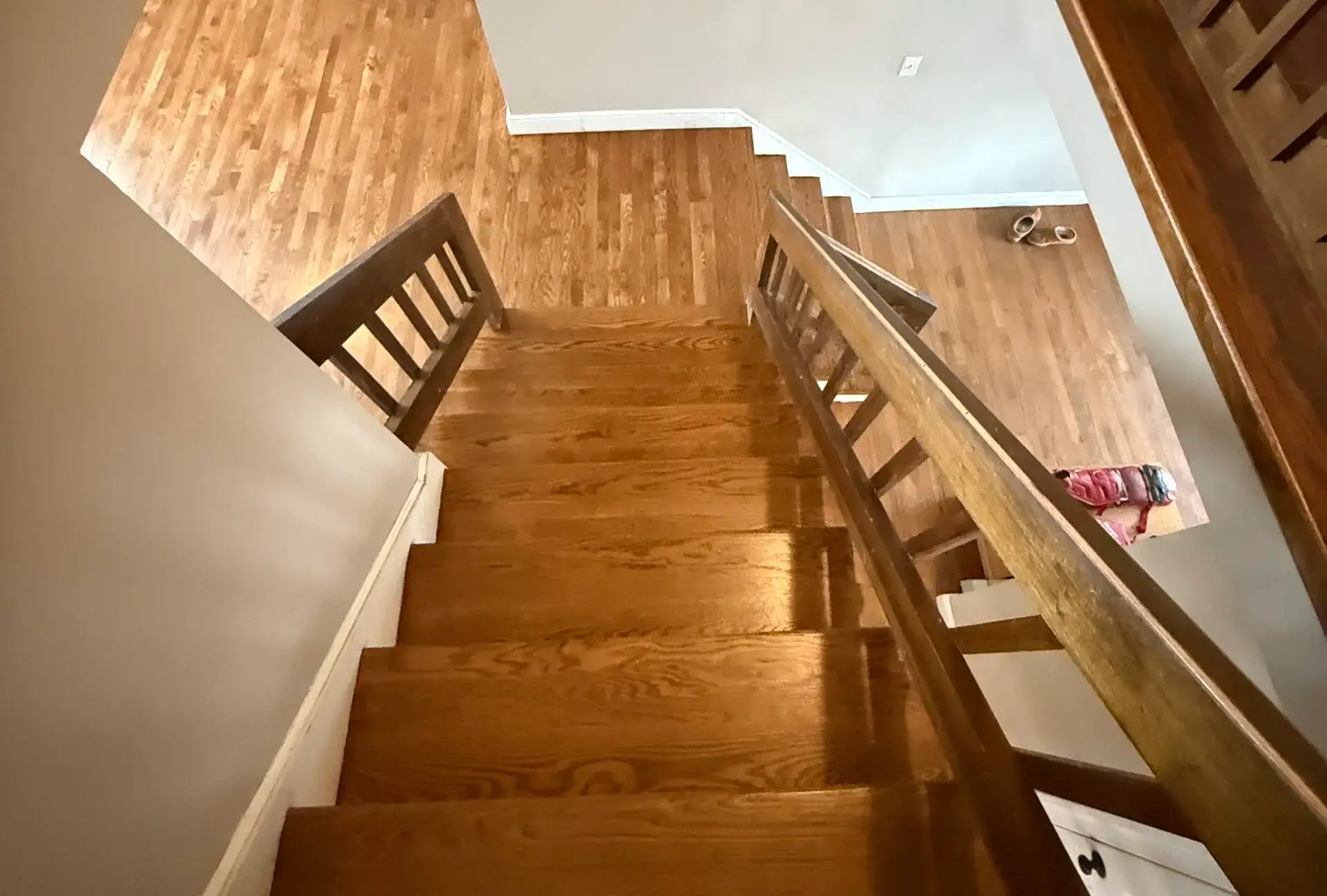 Best paint for stair handrails