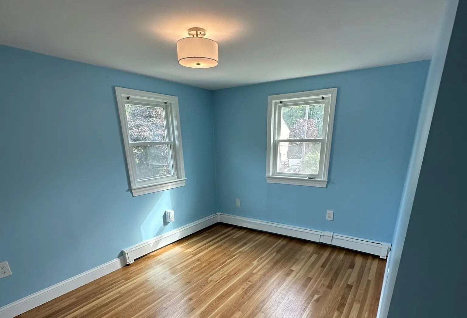 How much does it cost to paint a bedroom